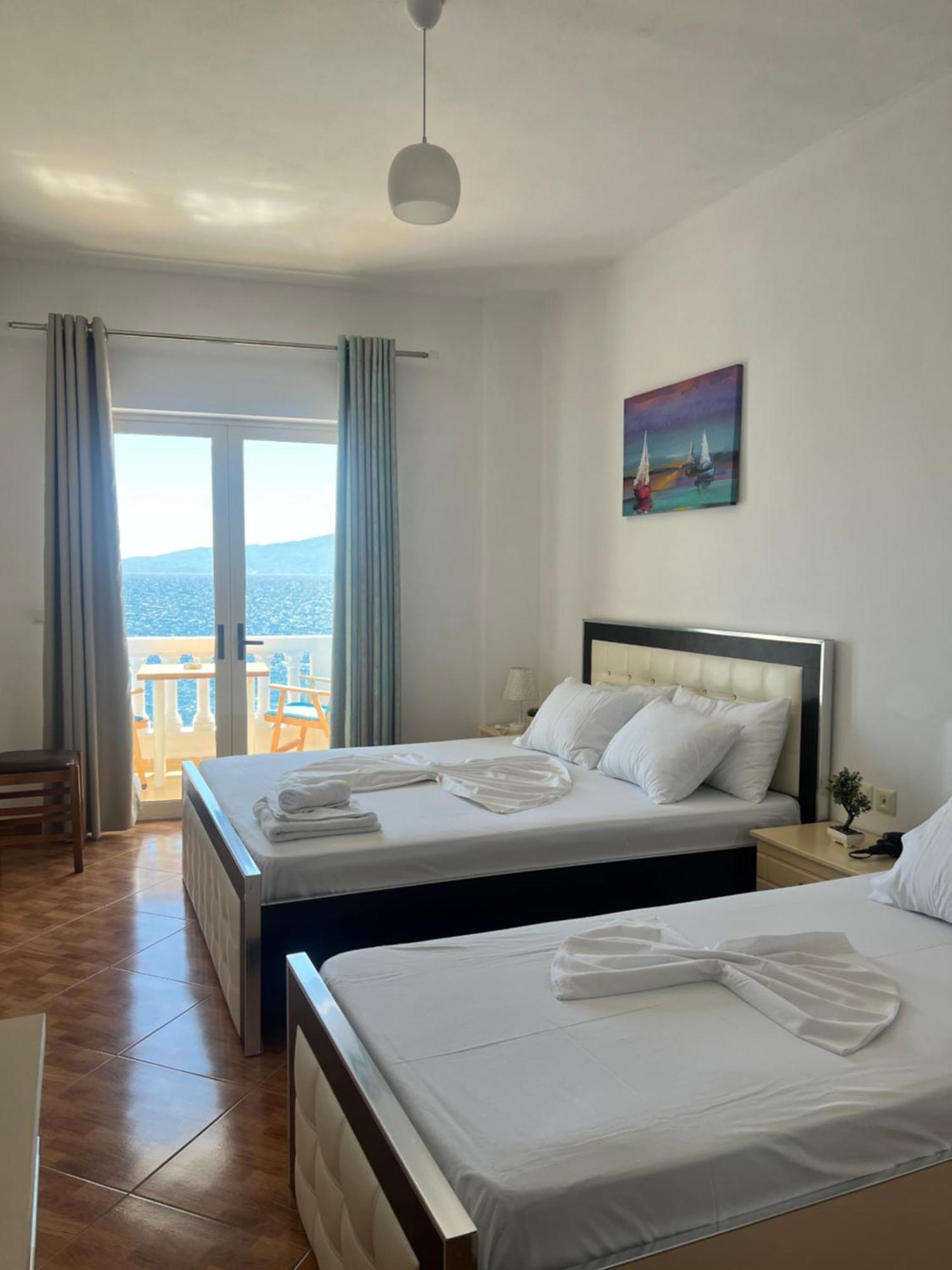 Rock Star-Pllakat Bed & Breakfast Sarande Exterior photo